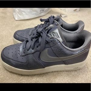Air Force 1, shiny blue